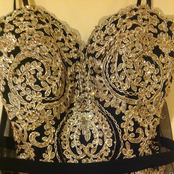 Never used gown. Perfect for homecoming or prom. - Picture 3 of 4